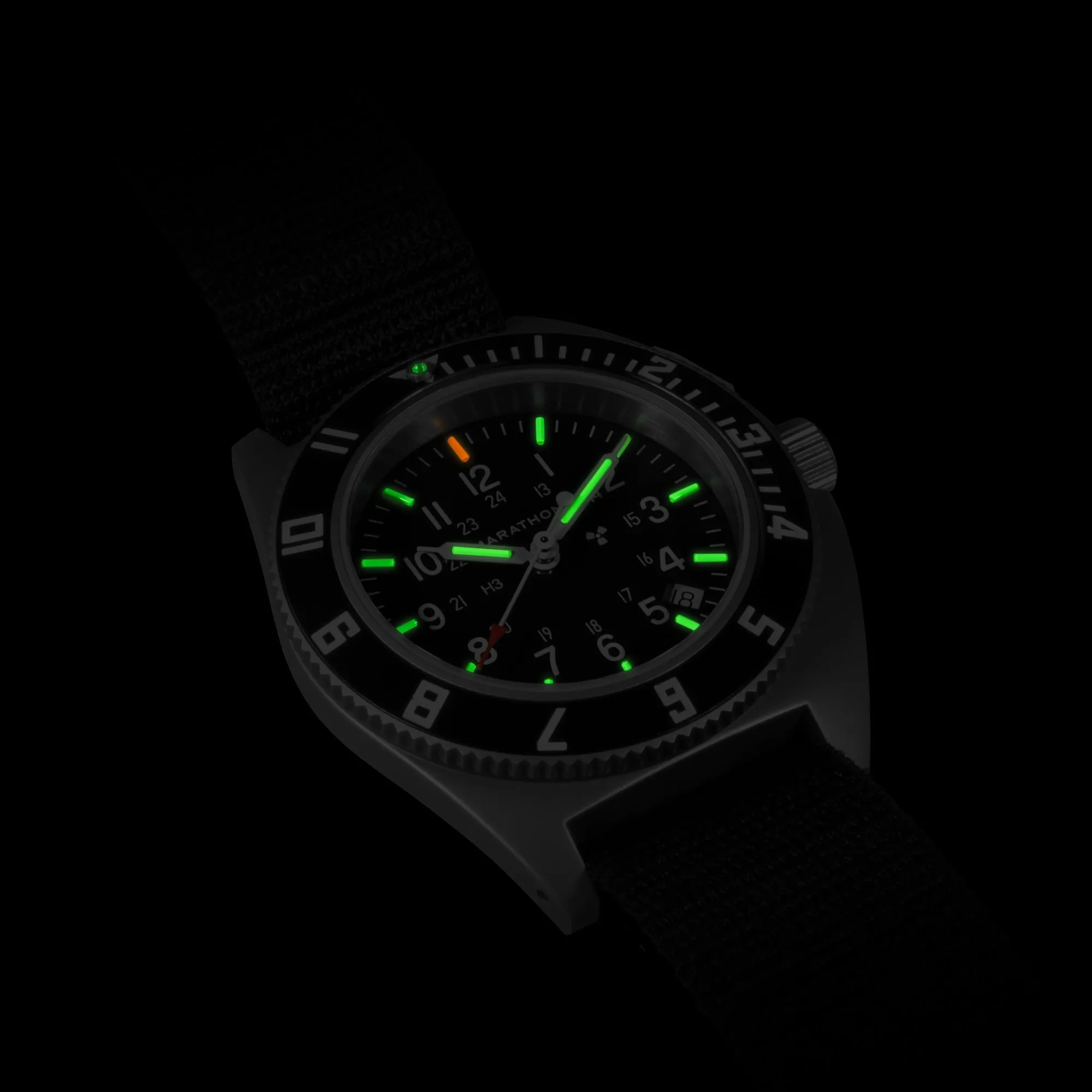 41MM STEEL NAVIGATOR W/ DATE (SSNAV-D) ON NYLON DEFSTAN