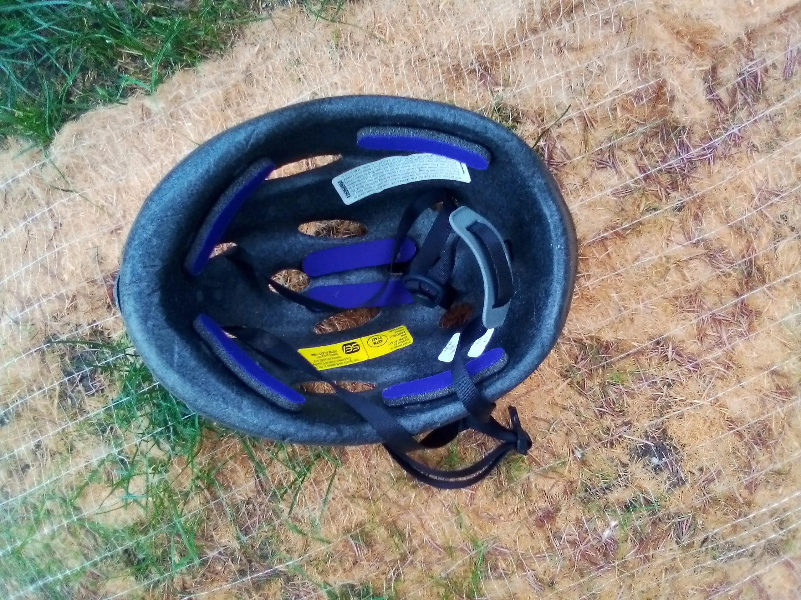 Bell Bicycle Helmet Used