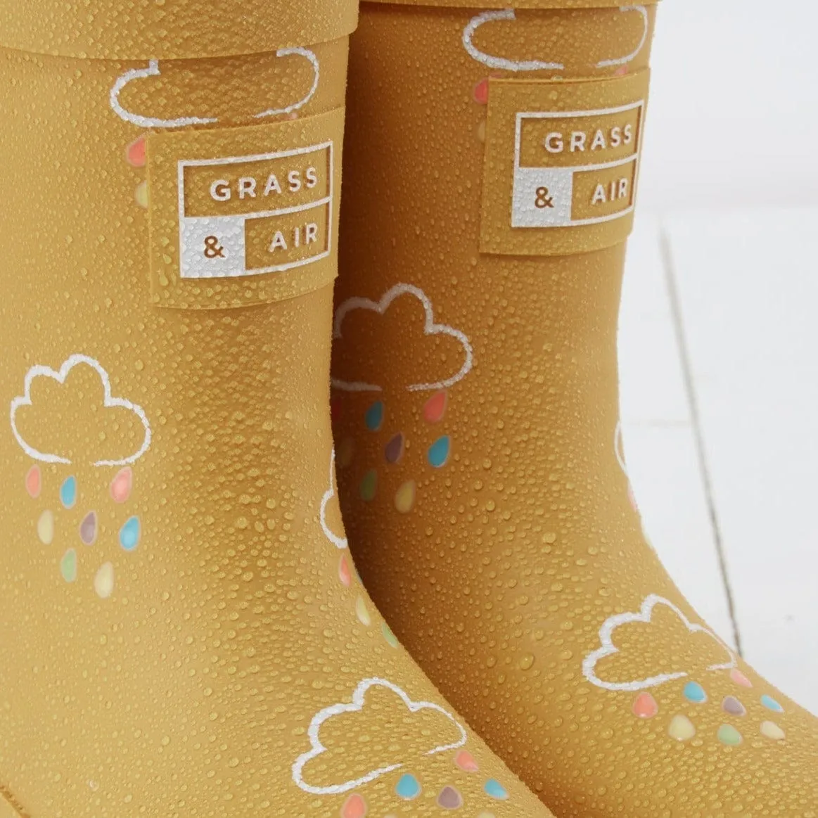 Grass & Air Kids Colour Changing Wellies (Ochre)