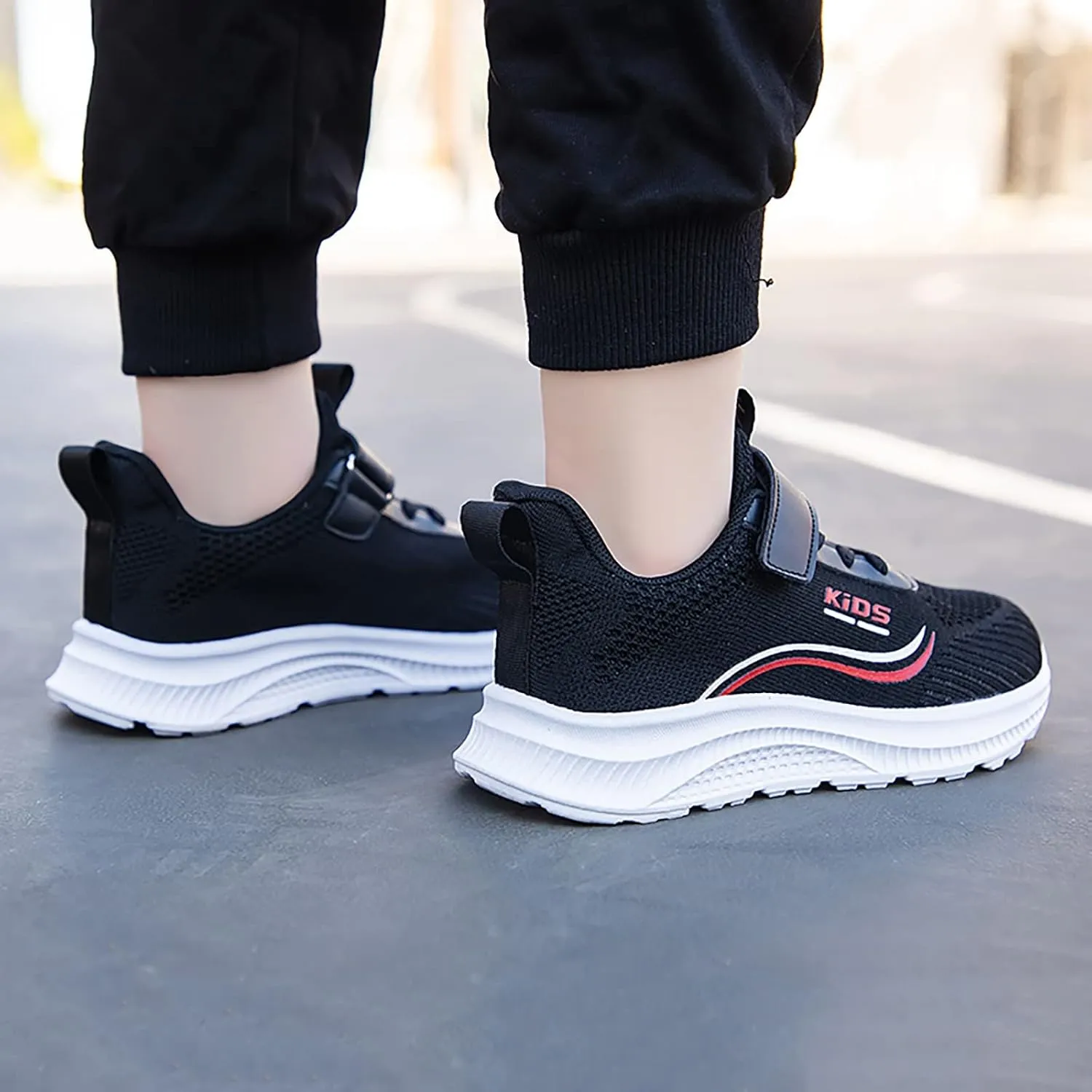Kids Running Shoes Lightweight Breathable Adjustable Strap Elastic Soft Sole Anti Slip Fashion Athletic Shoes