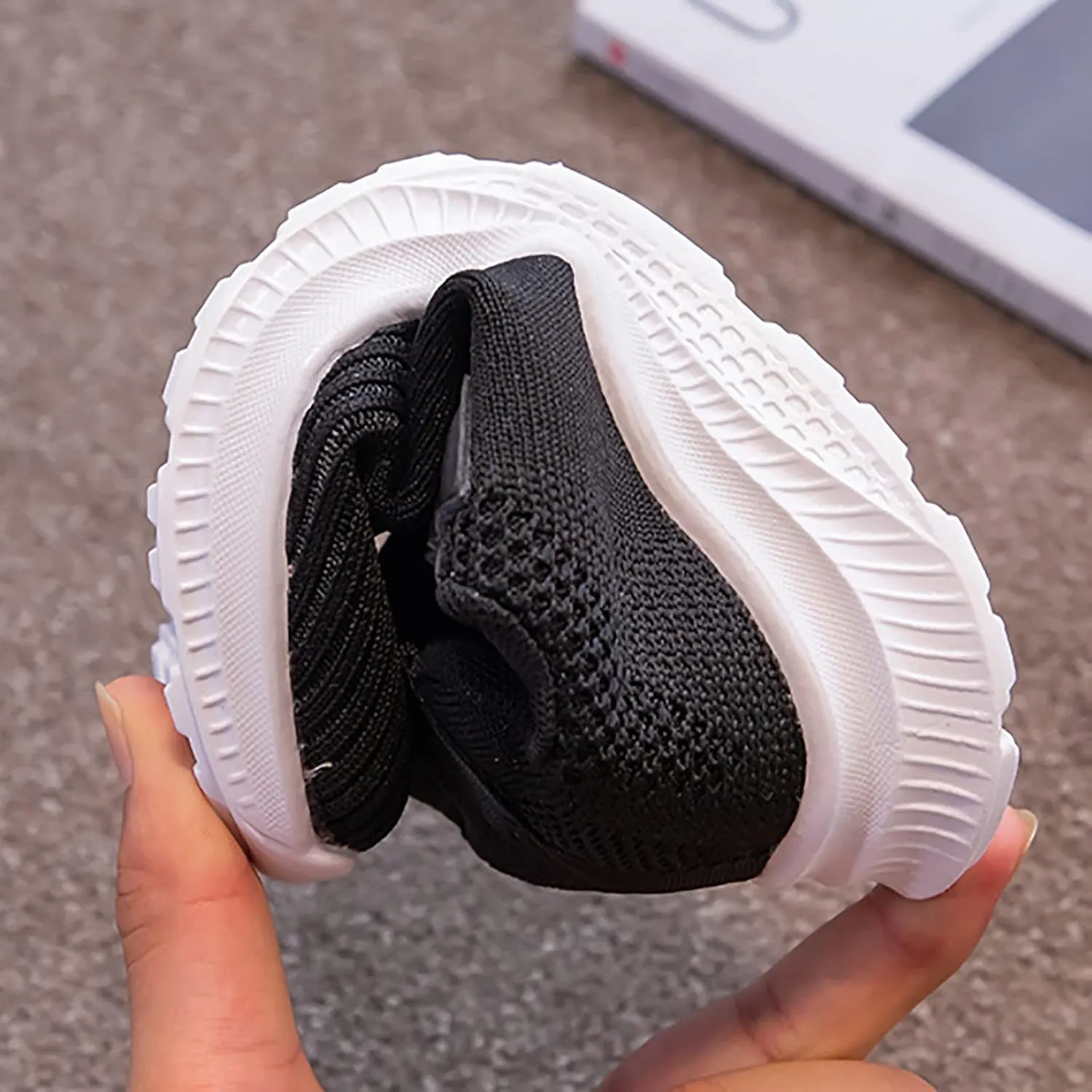 Kids Running Shoes Lightweight Breathable Adjustable Strap Elastic Soft Sole Anti Slip Fashion Athletic Shoes
