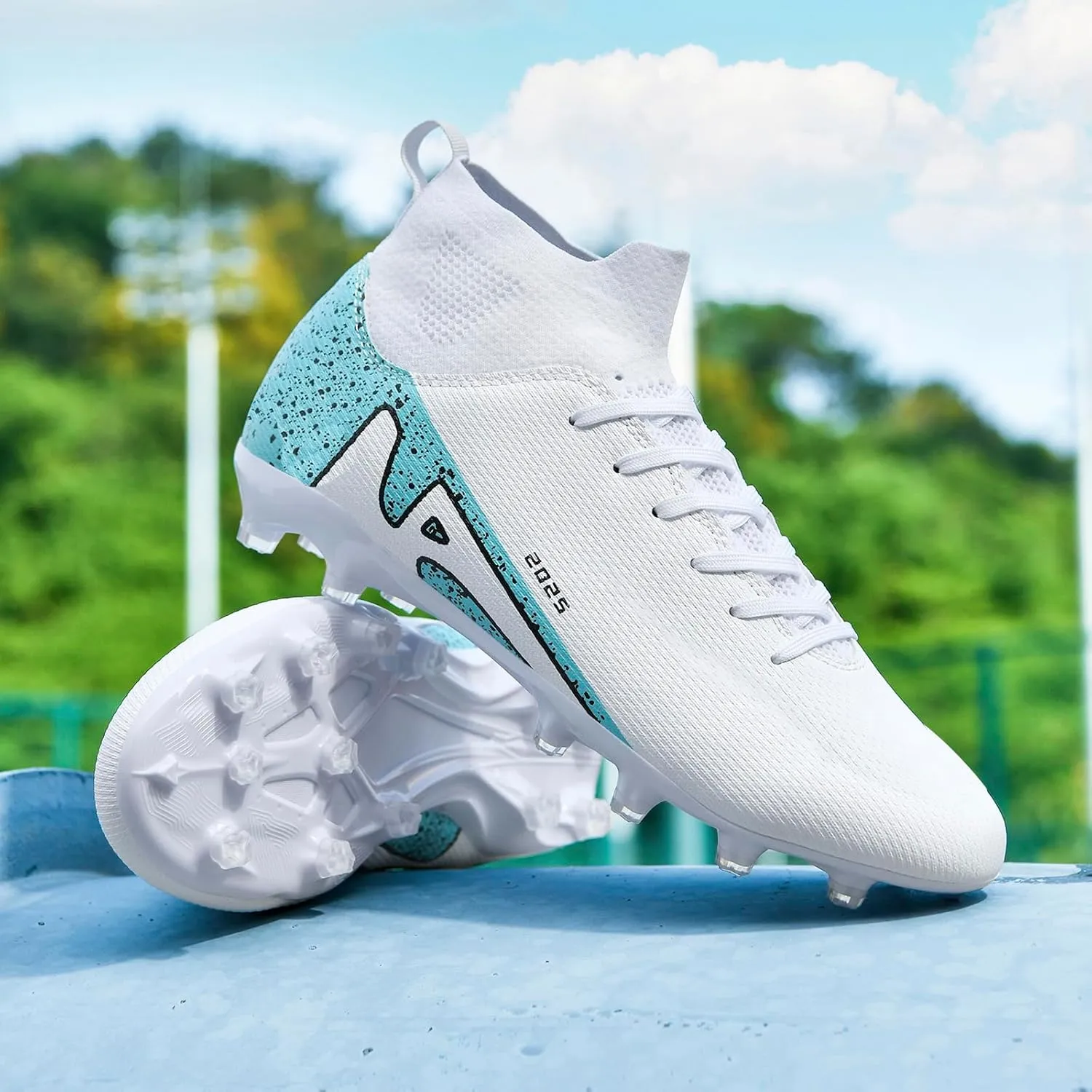 Men's Soccer Shoes High-Tops Lace-Up Non-Slip Spikes Indoor Football Futsal TF Turf Cleats