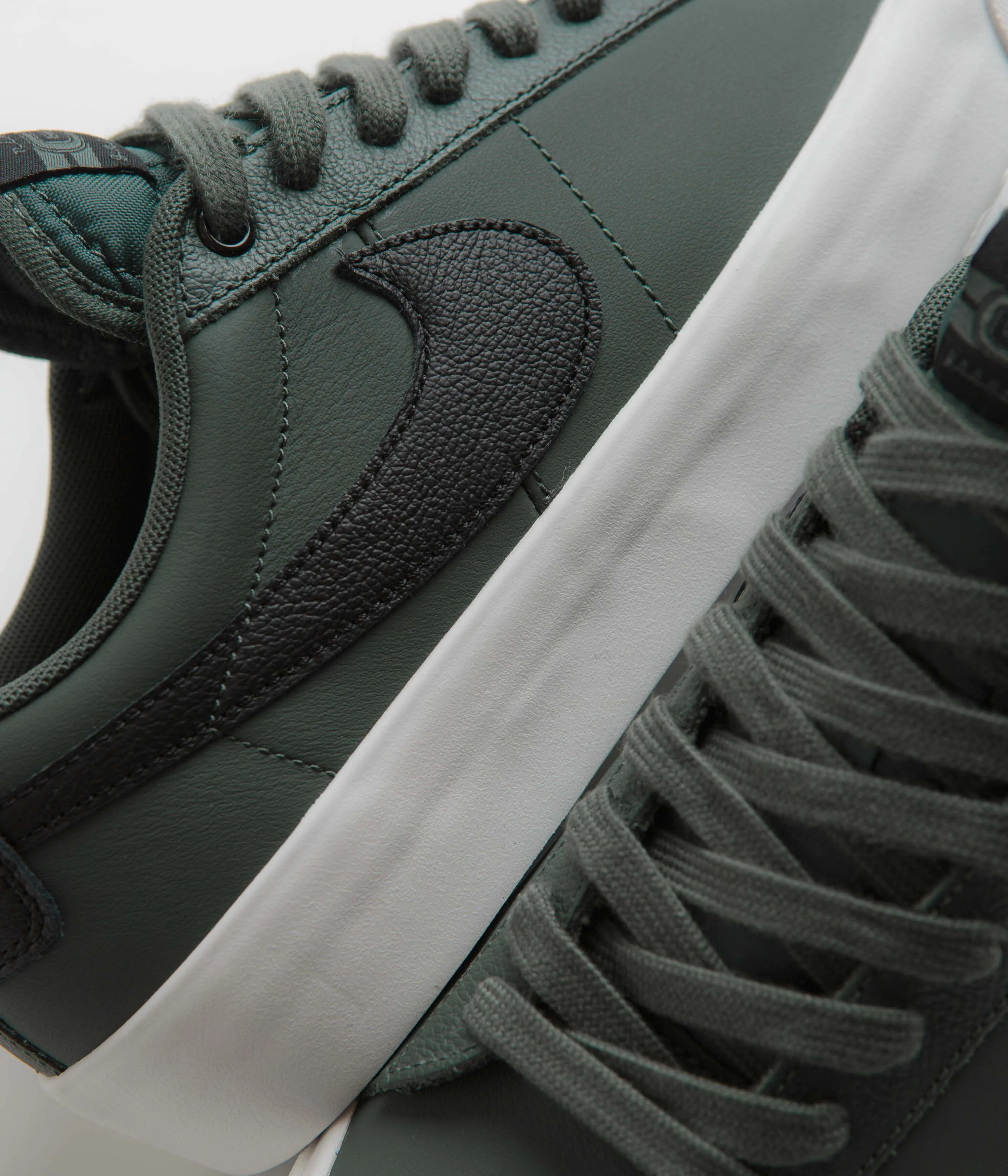 Nike SB Blazer Low Pro GT Shoes - Vintage Green / Black - Vintage Green
