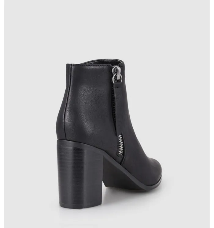 Oscar  Boot