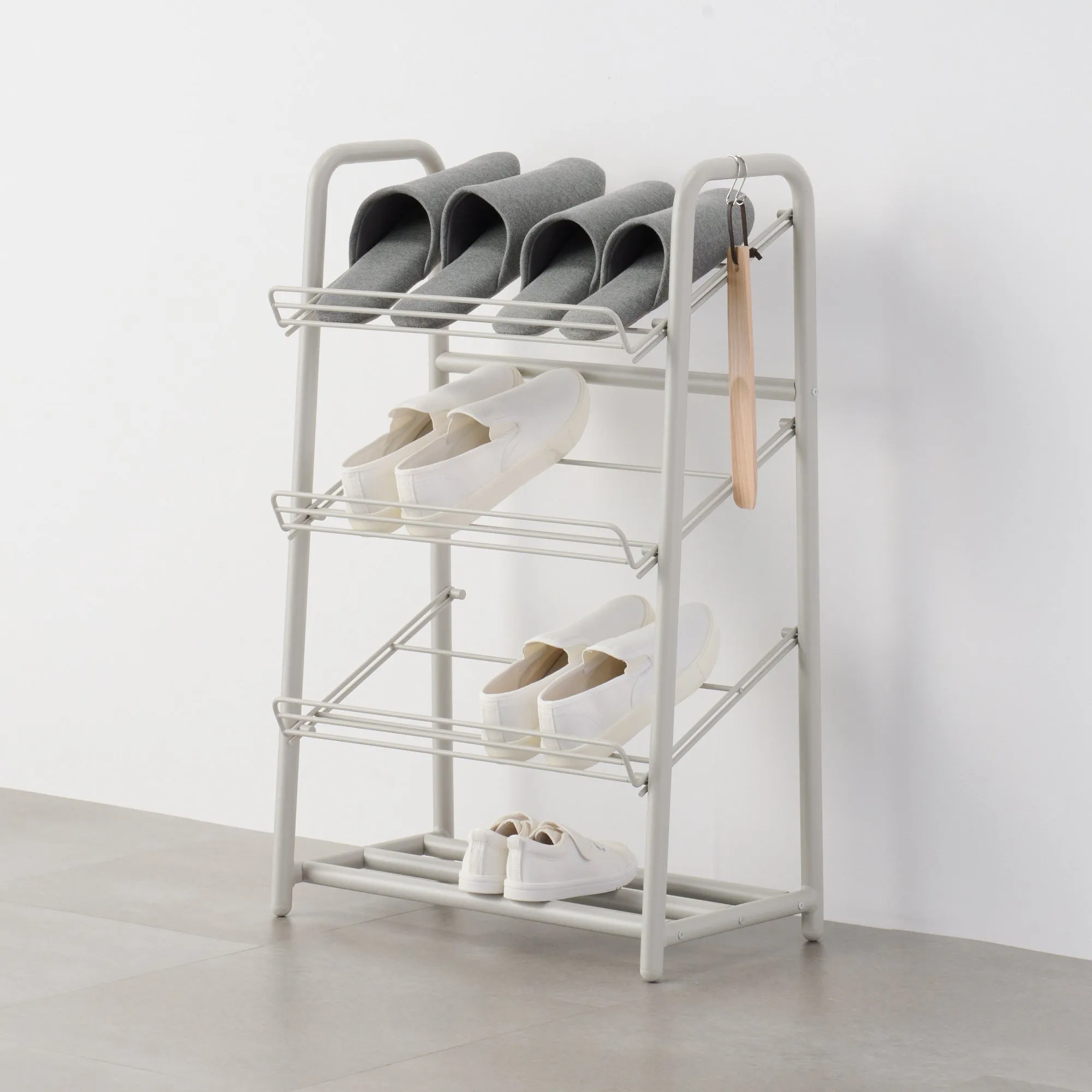 Steel Pipe Shoe Rack - Warm Gray