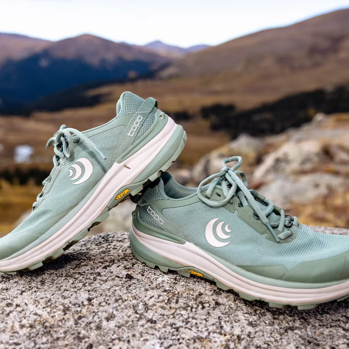 Topo Women's Traverse Trail Running Shoes (Sage/ Tan)