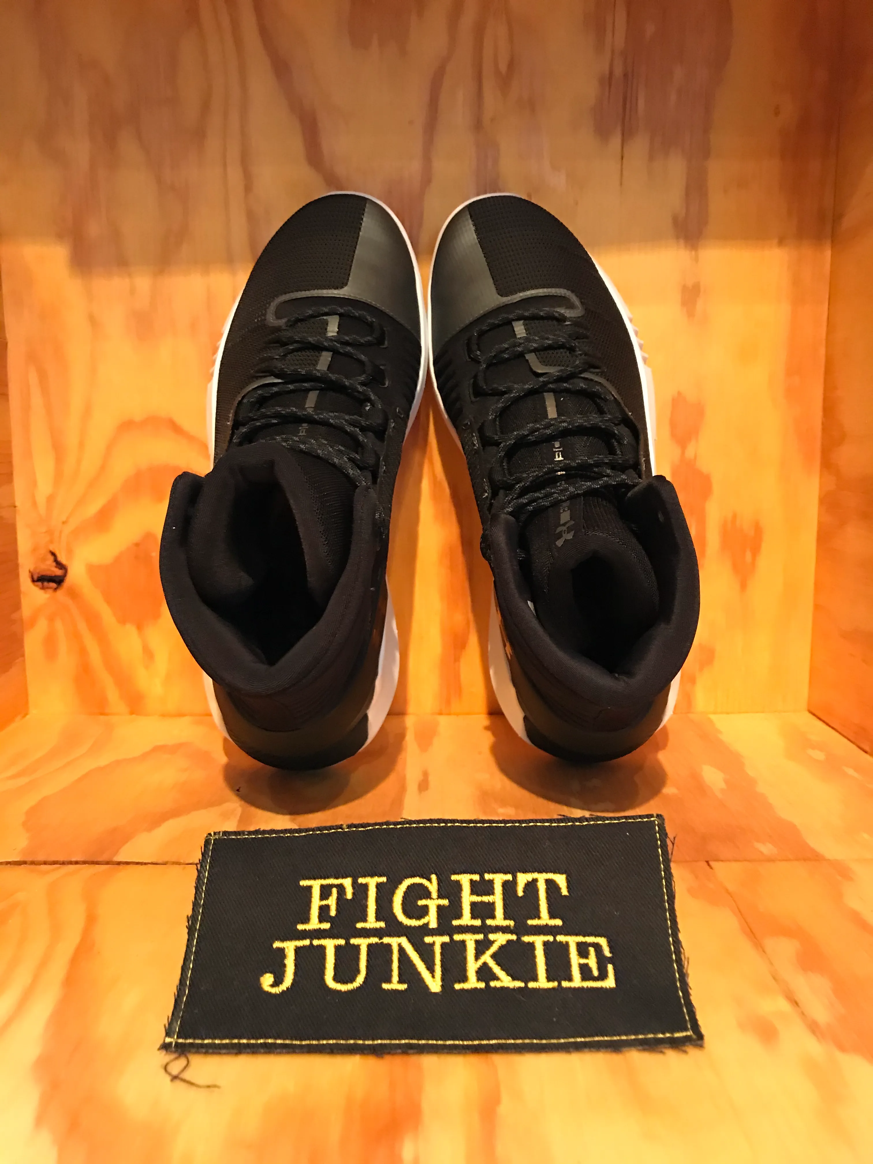 UNDER ARMOUR TEAM DRIVE Shoes Sneakers