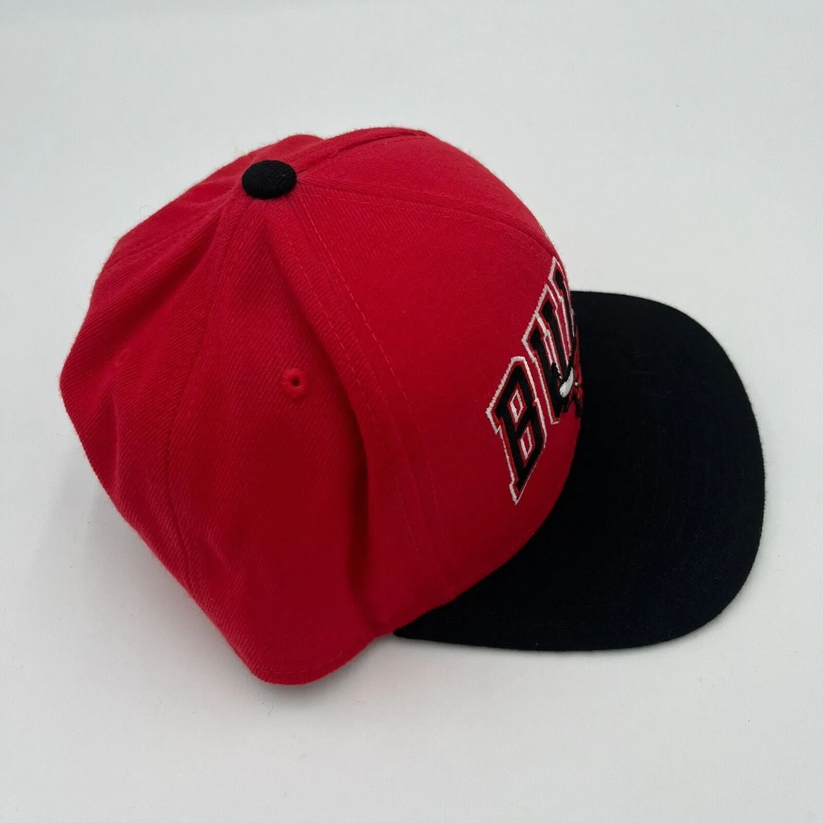 Vintage Style Adidas Chicago Bulls NBA Logo Snapback Hat Cap Black Red