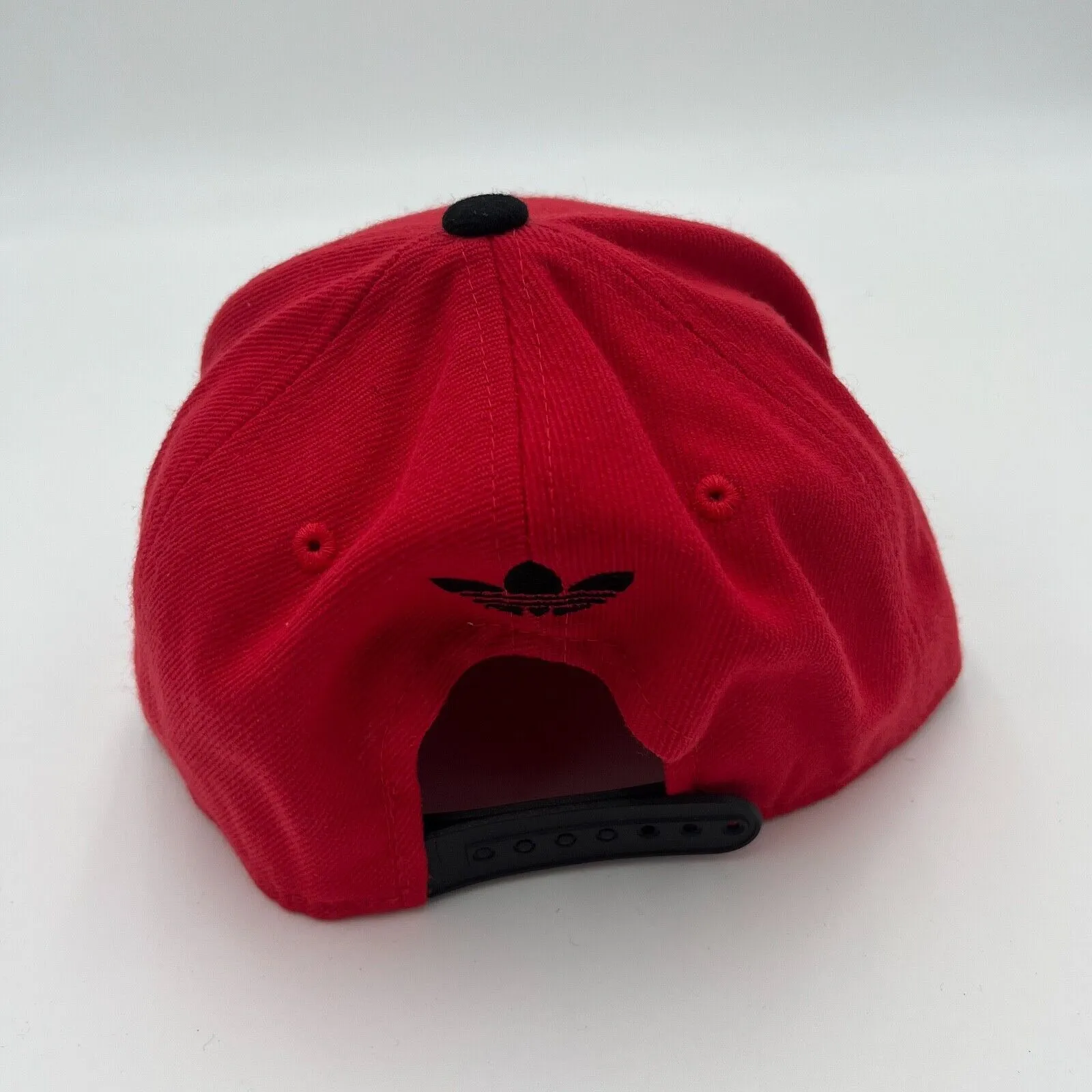 Vintage Style Adidas Chicago Bulls NBA Logo Snapback Hat Cap Black Red