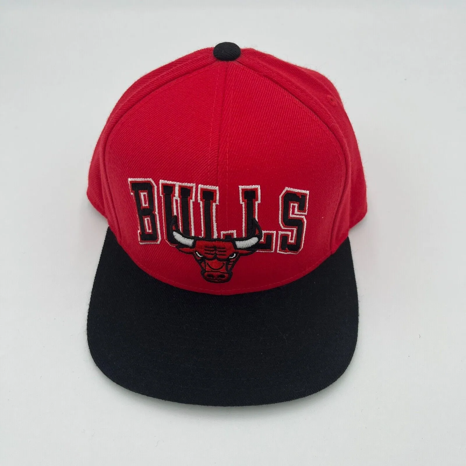 Vintage Style Adidas Chicago Bulls NBA Logo Snapback Hat Cap Black Red