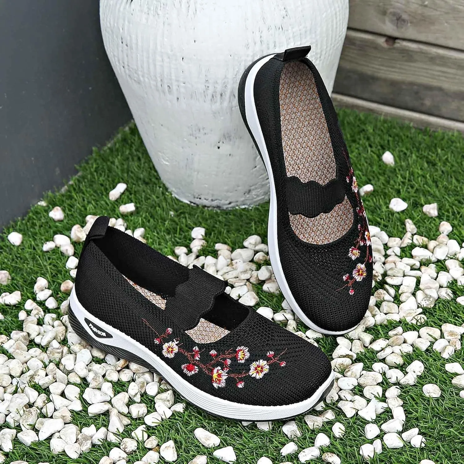 Women's Knitted Mesh Flat Loafers Slip-On Breathable Comfortable Low Top Sport Shoes Fashion Casual Basketball Shoes