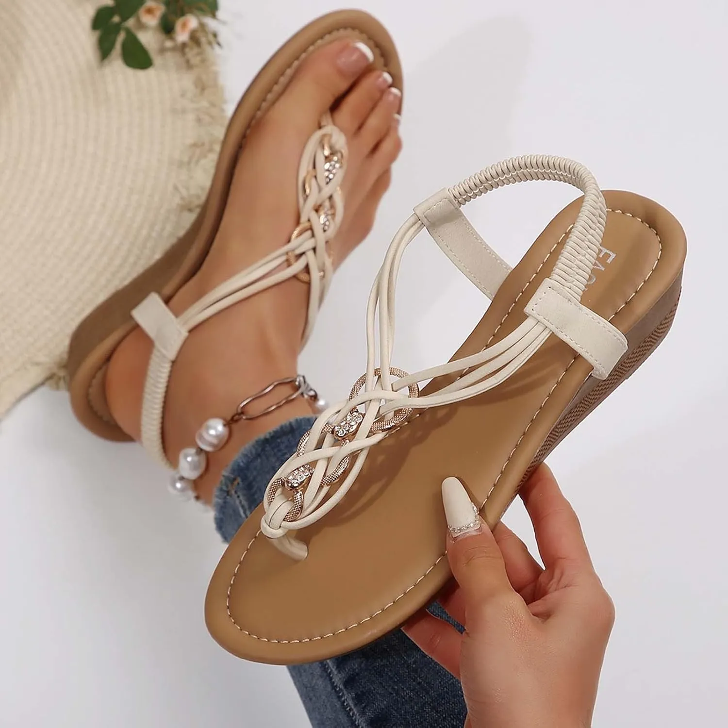 Women's Summer Casual Comfortable Mid Heel Sandals Slip On Flip Flops For Beach Vacation Walking Dating Work Pure Color Toe Post Design